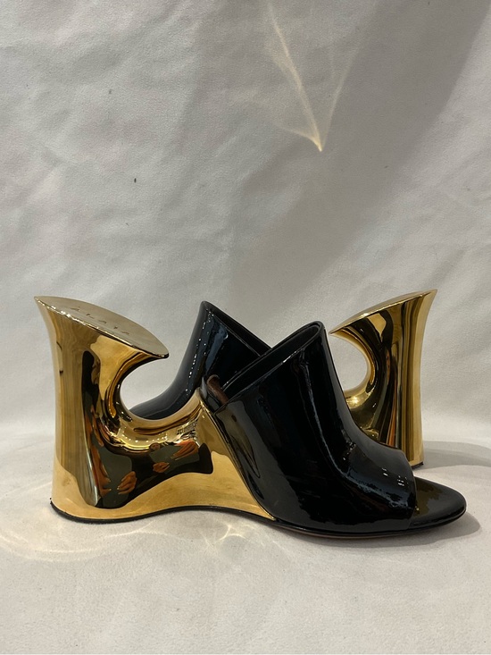 Alaia Shoes - Alaïa La Sculpture Black Patent Leather Mules with Gold Sculptural Heels